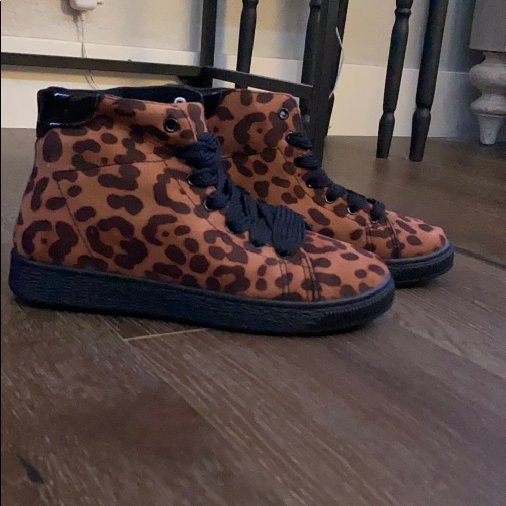 Cheetah booties/ankle boots